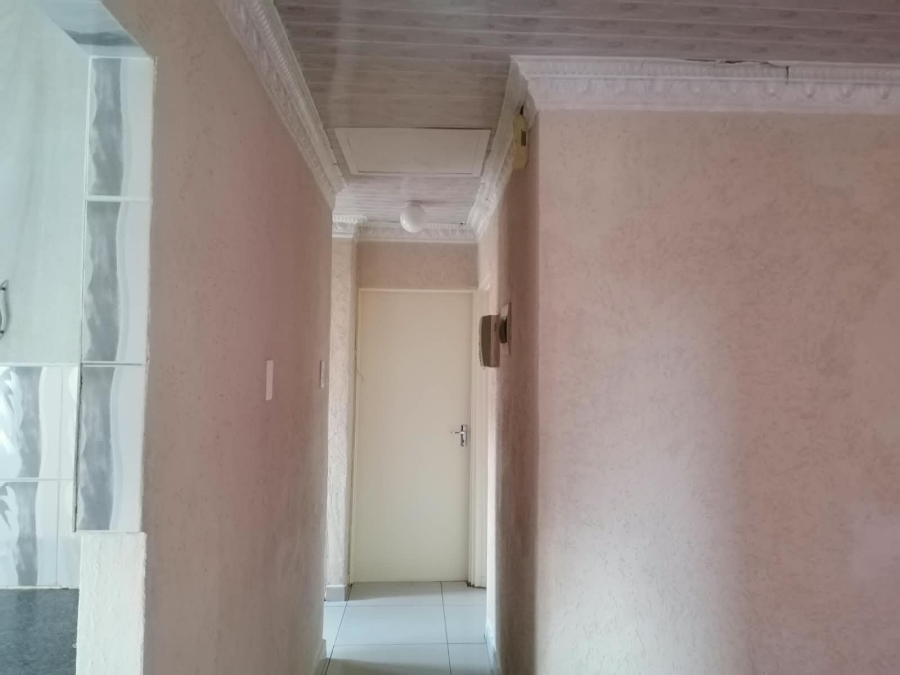 To Let 5 Bedroom Property for Rent in Tlhabane North West